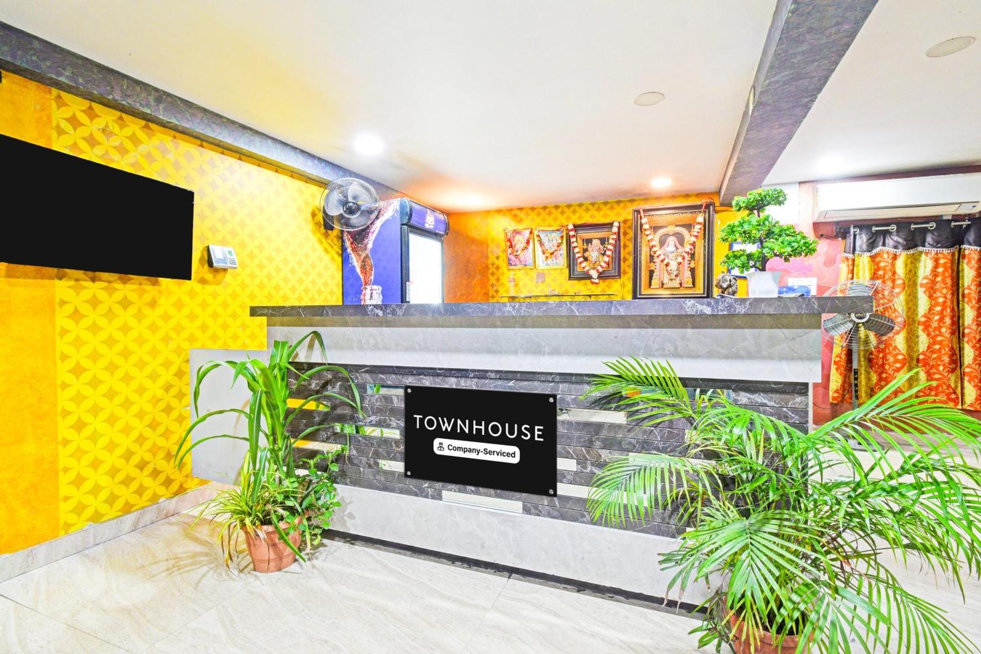 Super Townhouse Mancherial Mancheral Exterior photo