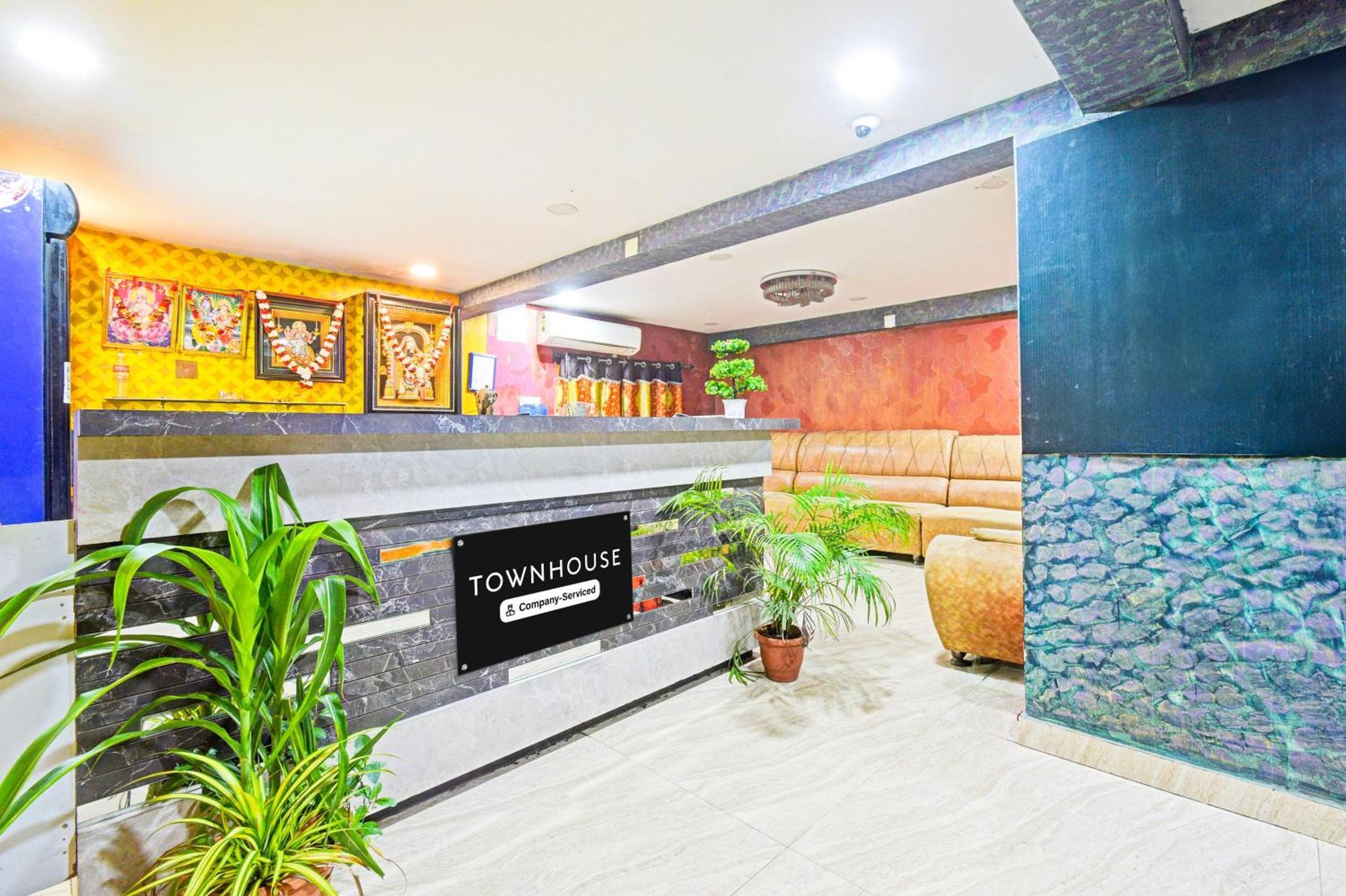 Super Townhouse Mancherial Mancheral Exterior photo